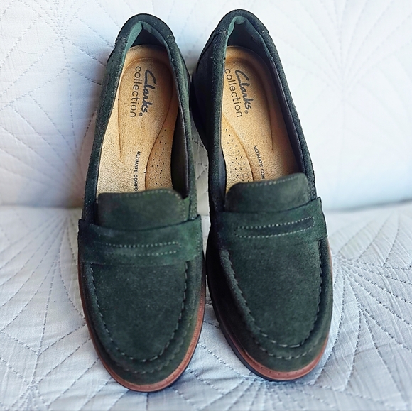 Clarks Shoes - NWT Clarks Westlynn Bay Forest Green Suede Loafers Size 6